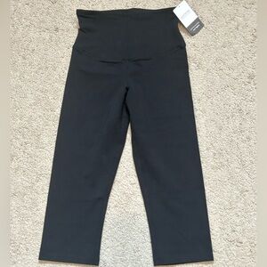 NEW WITH TAG Yummie by Heather Thomson Black Cotton Capri Leggings Size XS